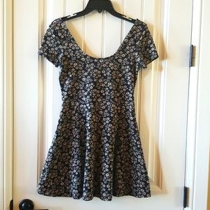 Short Sleeve, Scoop Neck, A-Line Skater Dress with Floral Print